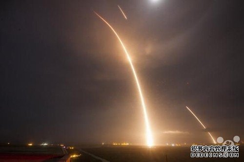 SpaceX明日凌晨再次发射：将尝试海上回收