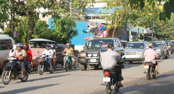 【组图】从柬埔寨豪车遍地看其贫富差距