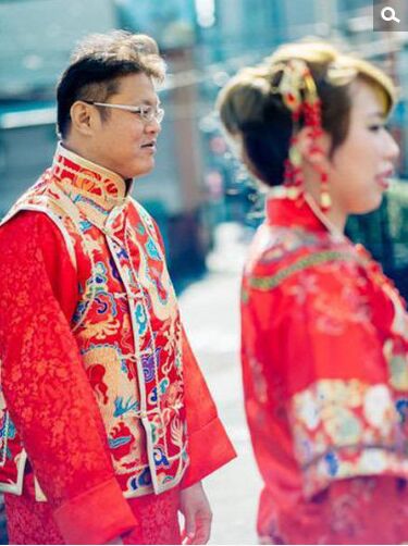 情侣花19万到日本拍婚纱 看到照片后崩溃了