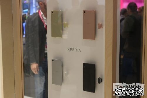 MWC展台秀之索尼篇 Xperia X再现大法魔力