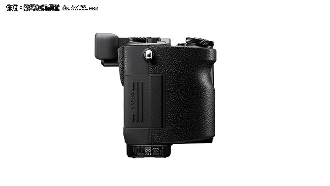 SIGMA sd Quattro搭载了一块APS-C画幅的X3传感器，可输出3900万像素的照片。SIGMA sd Quattro H则搭载了一块全新的APS-H画幅的传感器，尺寸为26.6 x 17.9mm，可输出5100万像素的照片。上市日期及售价未定。