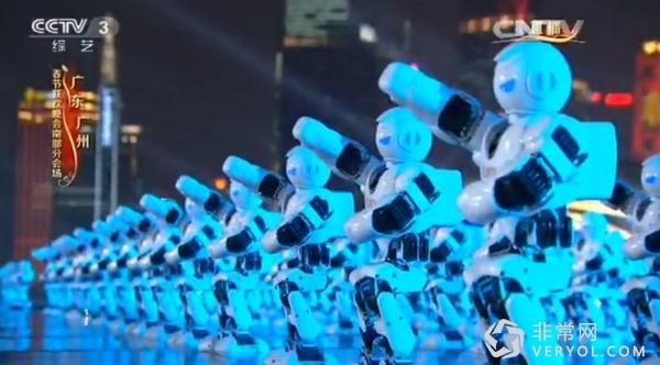 据悉，本次登陆春晚舞台进行舞蹈表演的阿尔法机器人，是由本港台直播国深圳本土的高科技企业研发制造。
