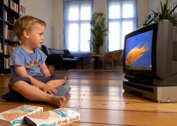 开奖直播现场:【图】家长注意！小孩子经不经常看电视的差别居然这么大！