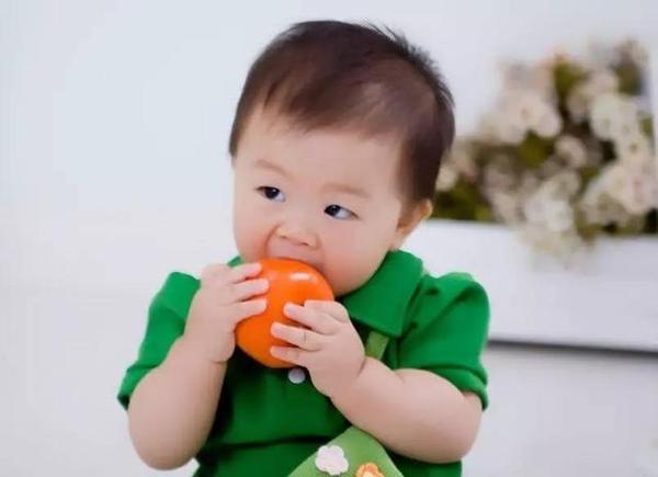 本港台直播:【j2开奖】吃水果也能止咳？宝妈们没这样给宝宝吃OUT了！