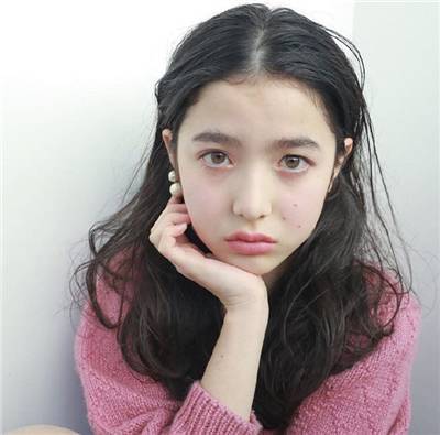 开奖直播现场:【j2开奖】日本13岁混血小模特，一眼你就会被她惊艳！