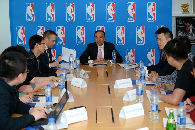 对话副主席：NBA连破震撼纪录 科比必有传承