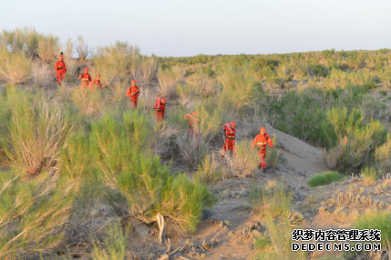 荒漠练“战法” 揭秘武警新疆森林防火官兵驻防生活