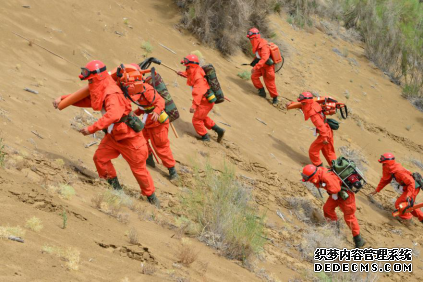 荒漠练“战法” 揭秘武警新疆森林防火官兵驻防生活