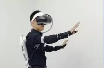 不过虽然VR虽然可以实现这些功能，但是游戏丶视频必须有与之相匹配。也就是说和3D眼镜一样，想用3D眼镜看电影，电影视频必须是3D的。
