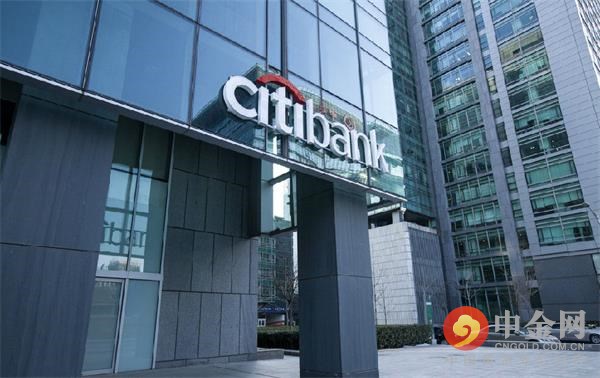 花旗集团(Citi)分析师Ed Morse周日(4月17日)在报告中表示，目前的油价太低，无法使供应维持在弥补成熟资产减产以及满足需求持续增长的所需水平，因此该行决定上调2016年布伦特及美原油(WTI)价格预估。