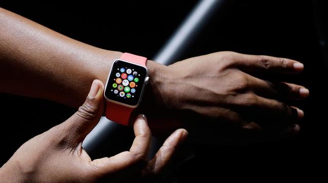 在一篇博客文章中苹果表示，从今年6月1日起，所有提交到App Store中的 Watch应用必须支持watchOS 2系统新增加的本地独立运行，而不能再像以前一样必须要通过蓝牙连接智能手机才能使用。