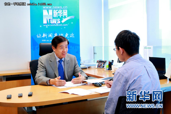 美国高通公司法律及政府事务全球副总裁赵斌接受新华网专访。
