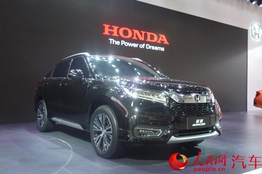 冠道（AVANCIER）是Honda面向中国市场推出的首款大型SUV。“AVANCIER”一词源于法语，意为“前进”。