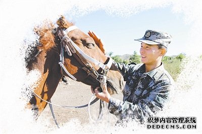 大雪封山数月新疆边防坐马拉爬犁：随时有