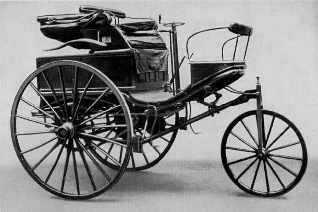 这就是Benz Patent-Motorwagen，俗称奔驰一号