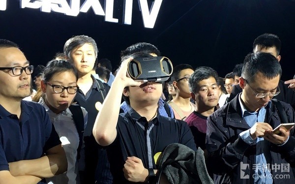 暴风电视也玩儿VR 知道真相想骂街