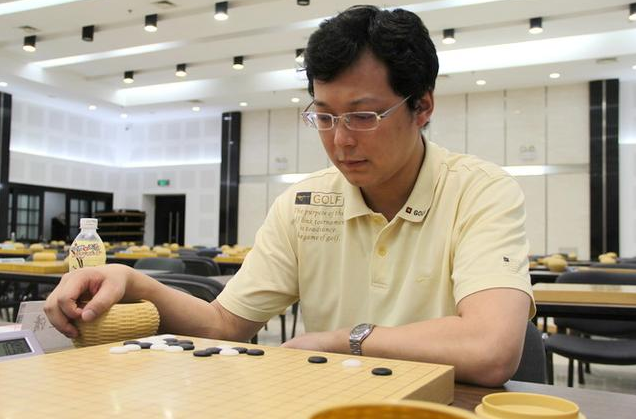 河南业余围棋联赛开幕 众高手角逐民间棋王 