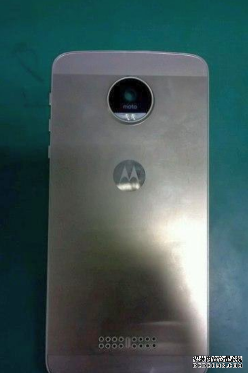 第四代 Moto X 谍照曝光，要等年底才发布