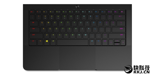 Razer Blade Stealth灵刃潜行版的整机厚度只有1.31厘米，重量仅为1.25公斤，采用CNC数控加工航空级铝材质机身。