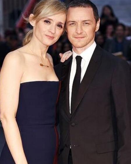 2016年5月14日 詹姆斯·麦卡沃伊与同为演员的妻子安·玛莉·杜芙离婚，正式发表声明称将结束两人之间9年的婚姻关系。