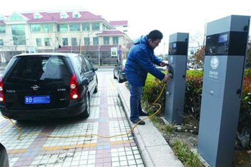 新建住宅停车位需100%满足充电条件