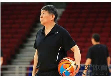 北京时间5月23日，据报道，中国男篮主教练宫鲁鸣昨晚证实了周琦25日晚回国的消息，至此中国男篮迎来了最完整的阵容。