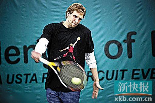 诺维茨基依旧保留打网球的爱好。