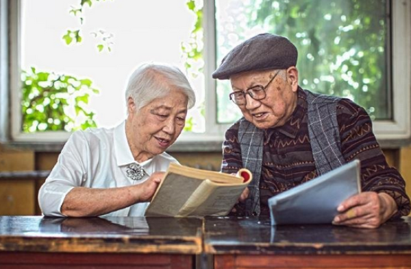 九旬老夫妻拍大片