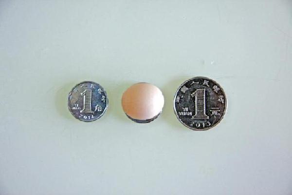 “袖珍蛋”刚好一枚1角硬币大小