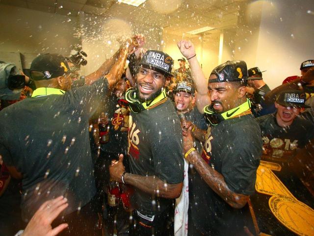 NBA总冠军都怎么庆祝？骑士周四举办游行庆典
