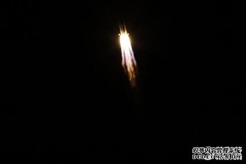中国全新主力火箭：长征7号成功发射！！