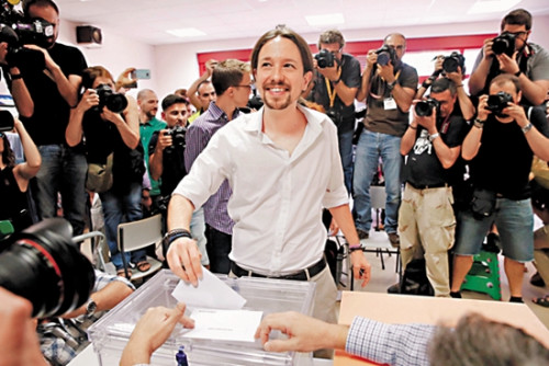 据报道，选前民调显示，西班牙人民党可望继续成为国会第一大党，但仍然与半年前的投票一样，无法取得单独执政所需的176席。“本港台直播们可以”党与西班牙共产党等细党结盟后，则可望取代有137年历史的社会党，成为西班牙最大左翼势力，左右下一届政府命运。