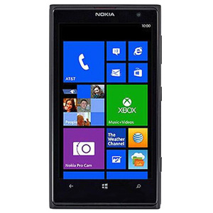 外观方面，诺基亚Lumia 1020和老款920很相像，机身尺寸为130.4×71.4×10.4mm，整机重量158g。该机正面搭载了一块4.5英寸1280x768分辨率的AMOLED液晶屏，材质采用康宁公司第三代大猩猩屏幕。右上方配备了120万像素广角摄像头。