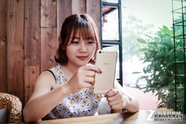 vivo X7 