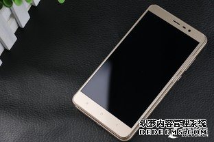 尖phone对决：荣耀5A PK 红米Note 3（暂不发布） 