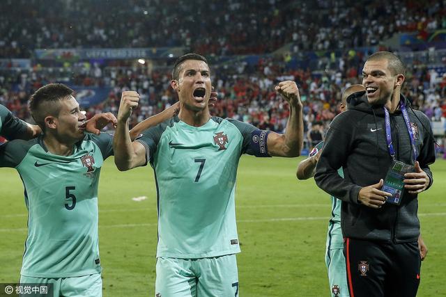 C罗：葡萄牙不是本港台直播一人球队 盼夺冠让梦想成真
