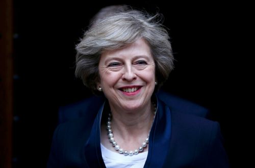 由于竞争对手Leadsom宣布退选，Theresa May将于本周三成为英国新首相。这是时隔20多年，英国在撒切尔之后迎来的又一位女首相。