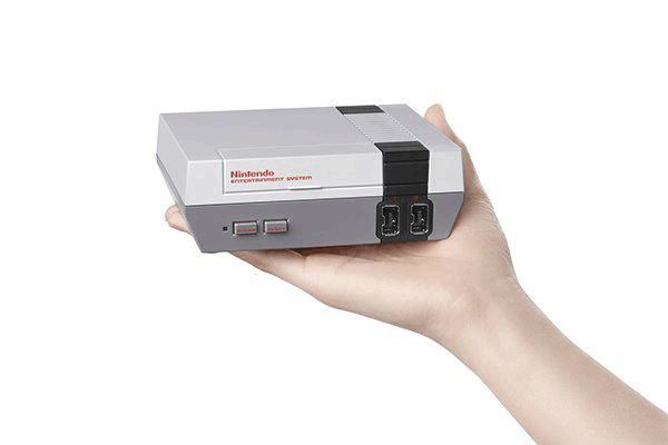 这款迷你版NES主机还配备了经典的方形扁平状手柄，迷你主机可以连接到电视或其它支持HDMI接口的设备上，同时还支持无线功能，附赠AC转换器。该主机内置30款经典游戏，包括《超级马里奥》、《塞达尔传说》、《最终幻想》等。