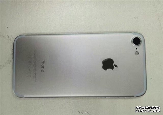 iPhone 7原型机谍照再曝光：摄像头很大 