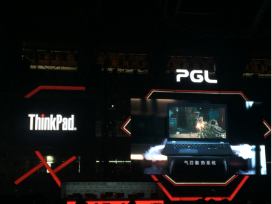 ThinkPad与雷蛇合作推出ThinkLife定制键鼠产品选件，其中ThinkLife定制版TK700 机械键盘以雷蛇黑寡妇蜘蛛机械键盘为原型研发，全面优化出发点和重置点，让机械键盘拥有更快的响应速度，更高的精准度以及更久的耐用性;而ThinkLife定制版M700鼠标则以雷蛇太攀皇蛇鼠标为原型研发，能够自然地贴合游戏玩家的手型为游戏玩家提供最佳的游戏握感及体验