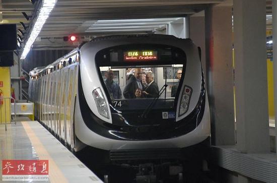 中国制造的里约热内卢地铁4号线列车（法新社）