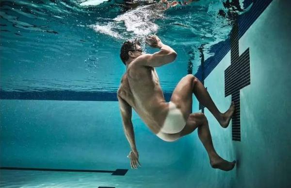 开奖直播现场:奥运泳池迷妹指南 | 全世界最美身体