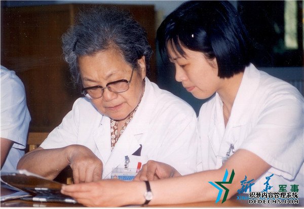 我国军队著名妇产科专家叶惠方教授喜迎百岁寿诞