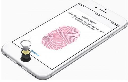 根据苹果最近的一项新专利曝光，苹果将采用更全面的方法收集未授权人员使用苹果设备的信息。不仅可以通过摄像头、定位的方式，还可以通过指纹识别Touch ID模块记录指纹，考虑到新的身份证已经支持指纹记录，一旦与执法部门合作，只要蟊贼胆敢使用，分分钟就能够知道小偷的信息和位置。