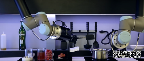 这些炫酷的机器人大厨，能征服你的胃和心吗？