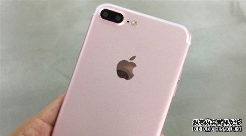 iPhone 7 Plus双摄像头曝光：大悲剧！