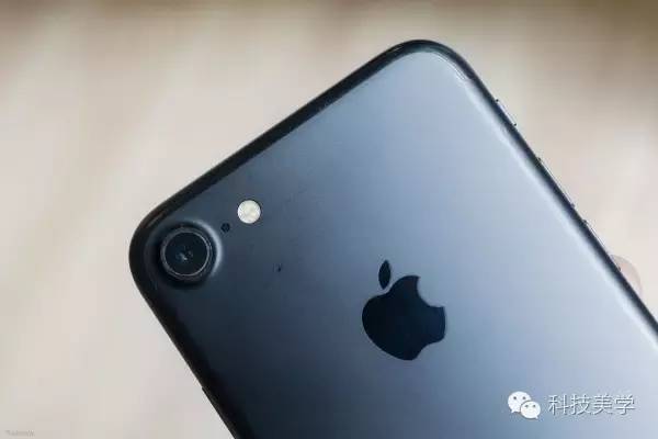 【j2开奖】iPhone7黑色慎买 初期价格1万5，要买请在以下官方直营店