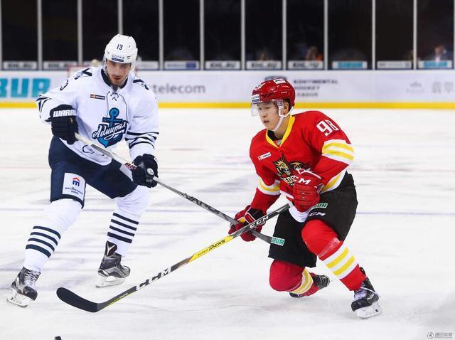 KHL昆仑鸿星4-2扫三连败阴霾 英达爱子未进球