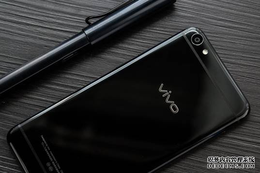 低调优雅 vivo X7曜石黑特别版惊艳来袭 