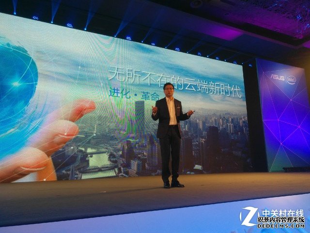 本次华硕打出了Zenvolution的口号，创新和变革是本次发布会的主题，华硕CEO沈振来先生上台激情演讲，对本次发布的新品信心十足。
